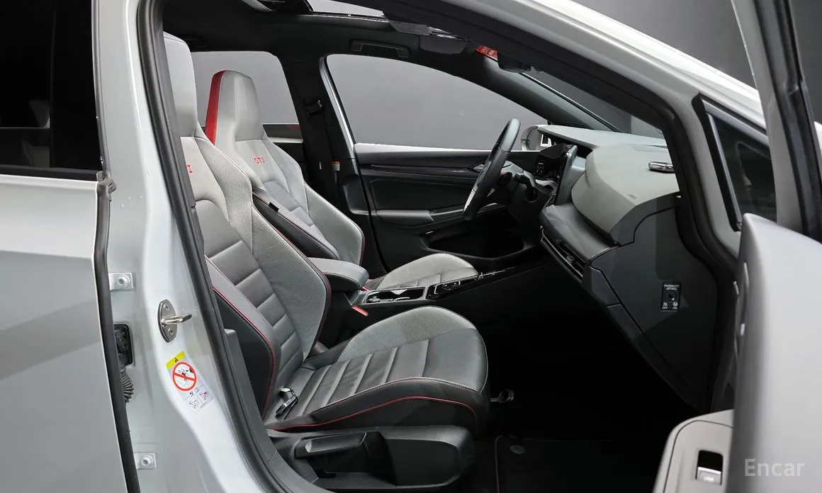 Фото 10 - Volkswagen Golf