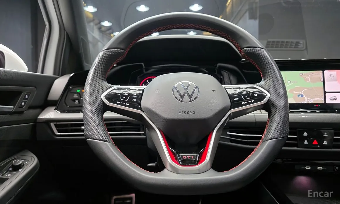 Фото 13 - Volkswagen Golf