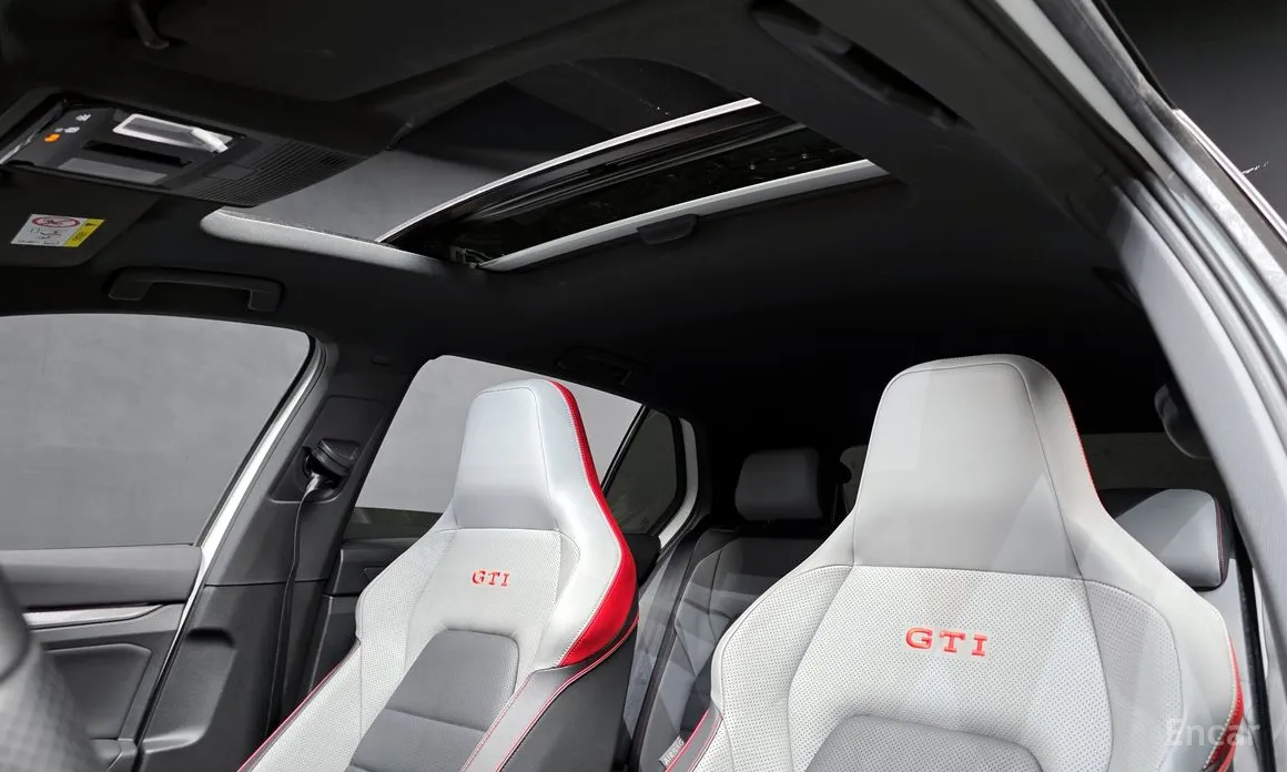 Фото 19 - Volkswagen Golf