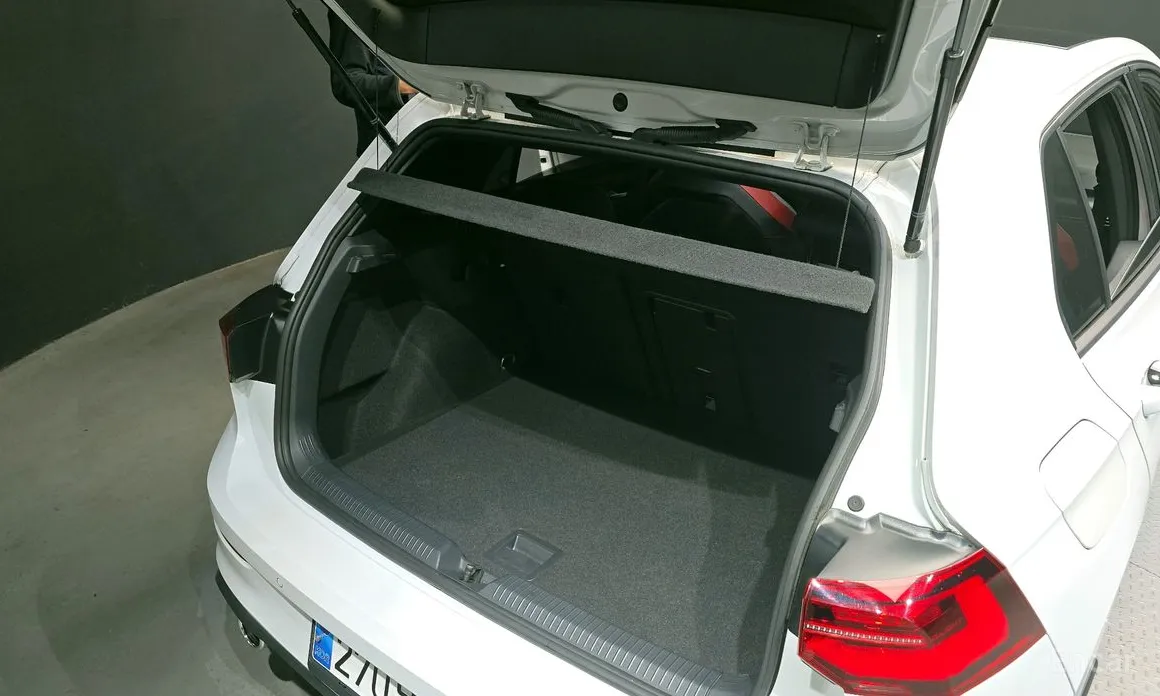 Фото 20 - Volkswagen Golf