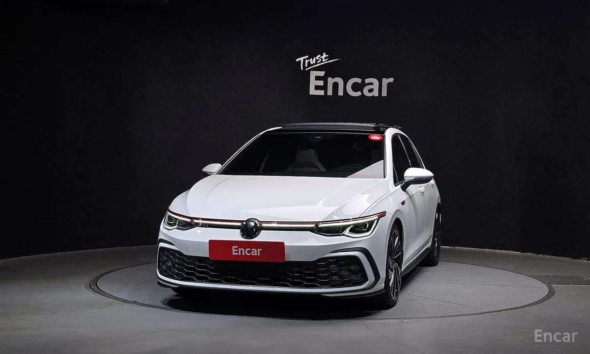 Фото 3 - Volkswagen Golf