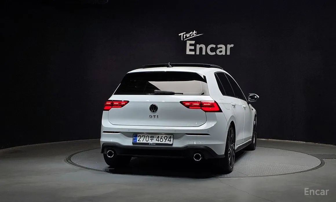 Фото 4 - Volkswagen Golf