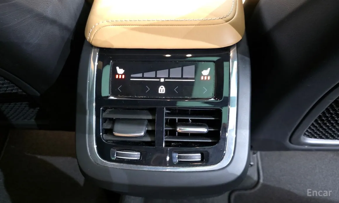 Фото 19 - Volvo XC60