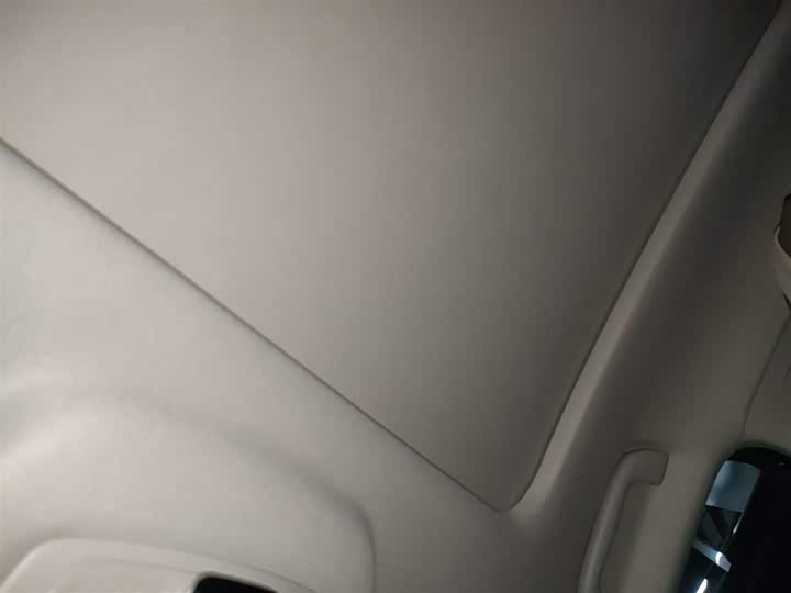 Фото 18 - Bestune B70