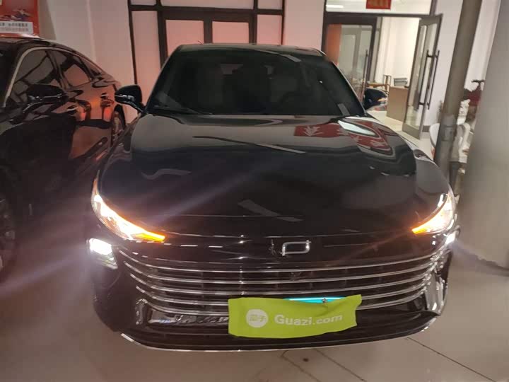 Фото 3 - Bestune B70