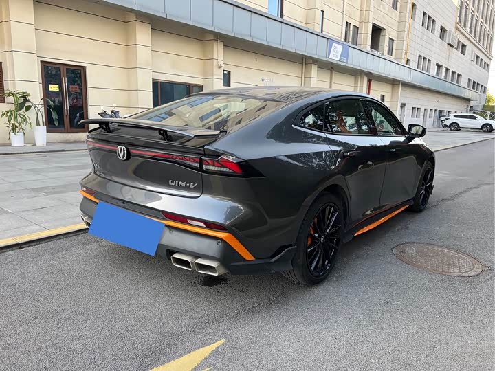 Фото 7 - Changan UNI-V