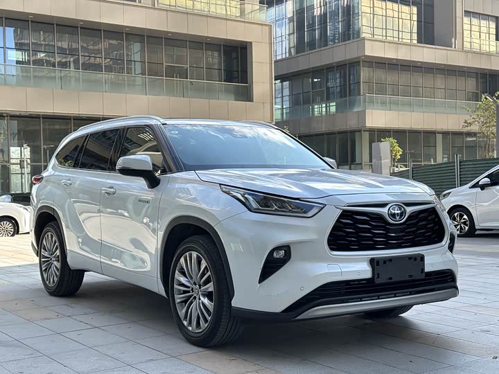 Фото 3 - Toyota Highlander