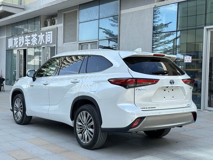 Фото 6 - Toyota Highlander