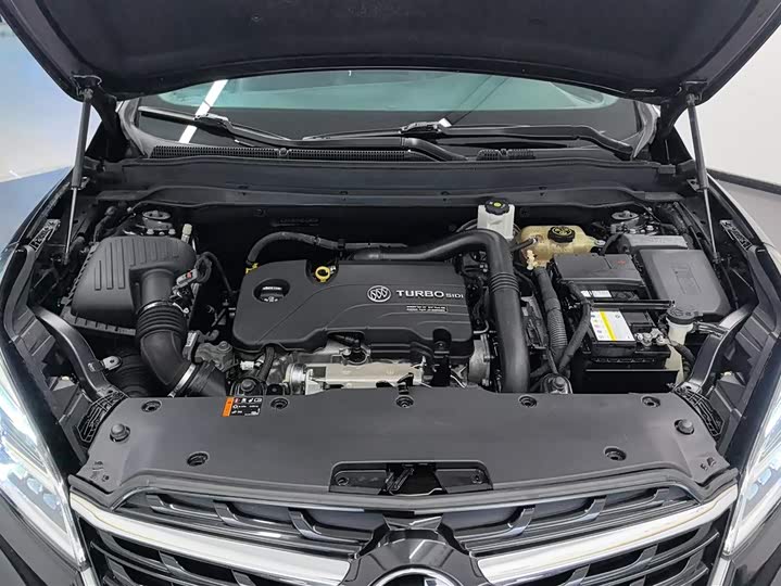 Фото 10 - Buick Envision Plus