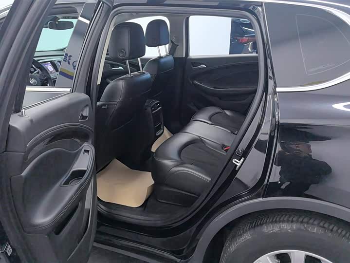 Фото 11 - Buick Envision Plus