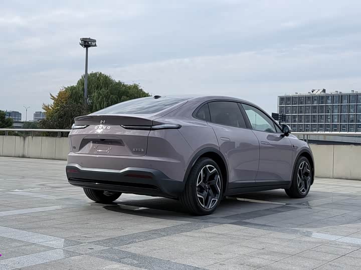 Фото 5 - Nio Onvo L60