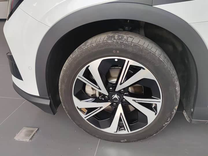 Фото 5 - BAIC Arcfox Alpha T5