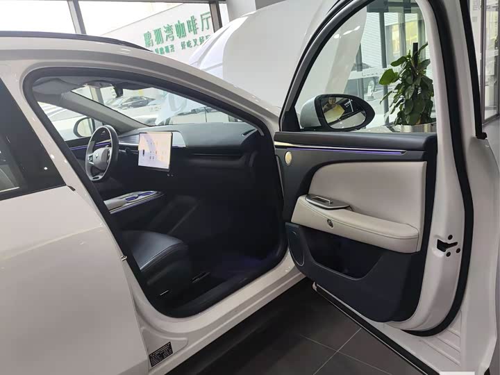 Фото 8 - BAIC Arcfox Alpha T5