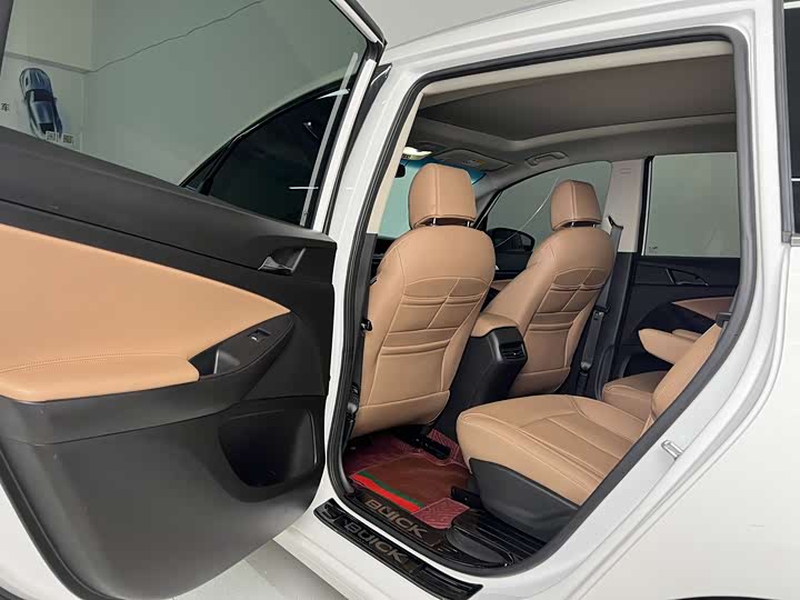 Фото 11 - Buick GL6