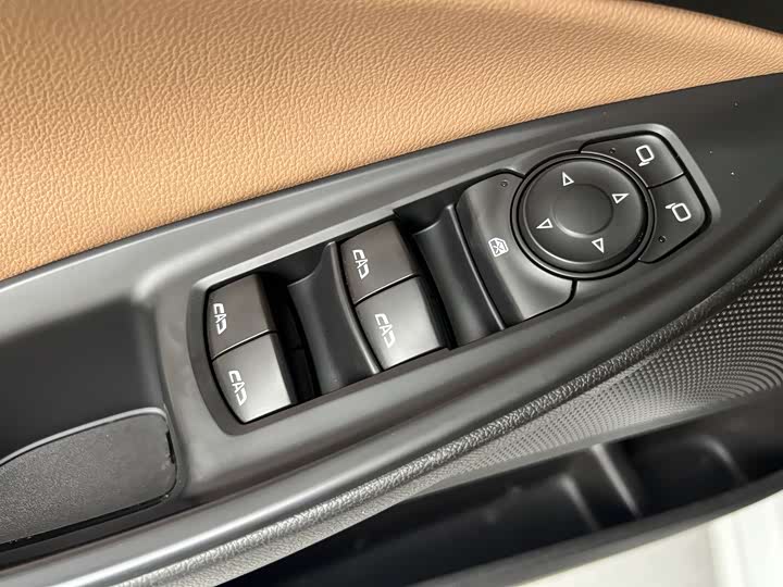 Фото 12 - Buick GL6