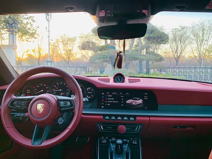 Фото 4 - Porsche 911