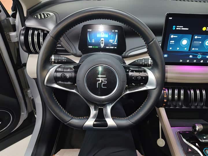 Фото 11 - BYD Yuan Plus