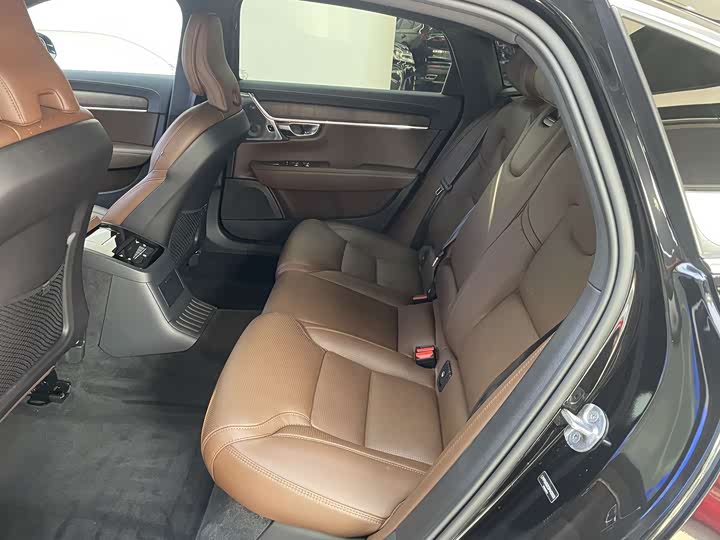 Фото 8 - Volvo S90 Hybrid