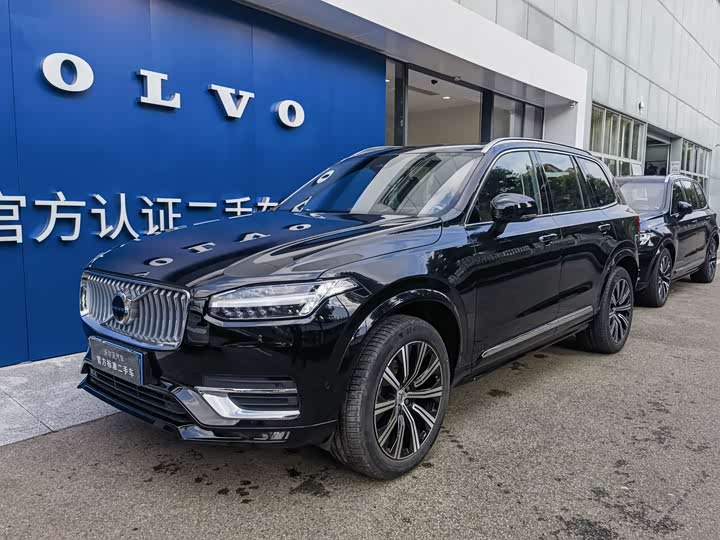 Фото 1 - Volvo XC90