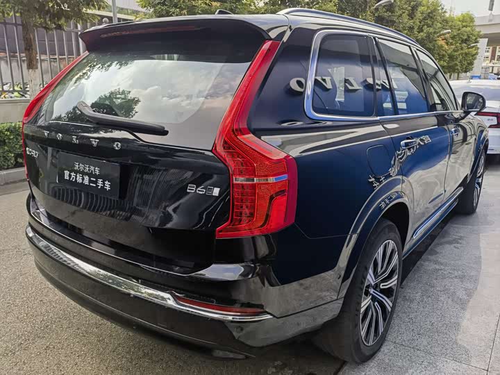 Фото 4 - Volvo XC90