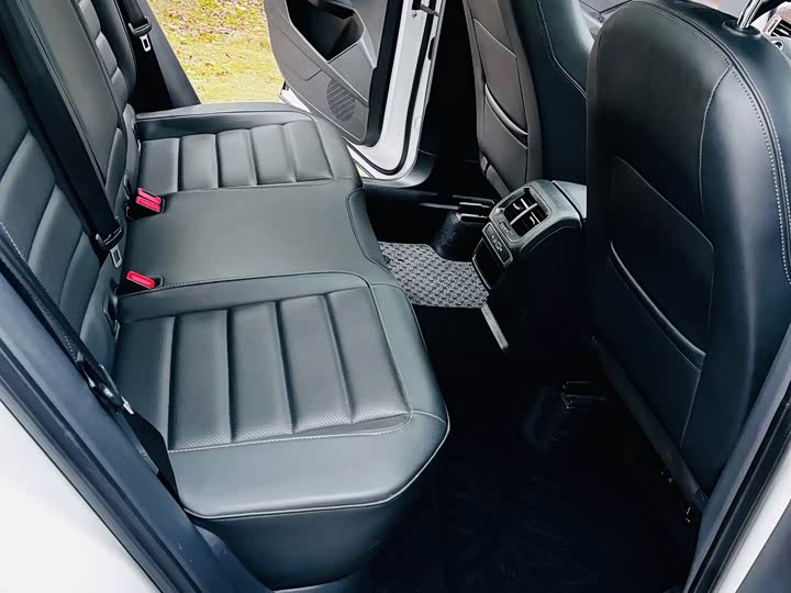 Фото 18 - Volkswagen Tharu