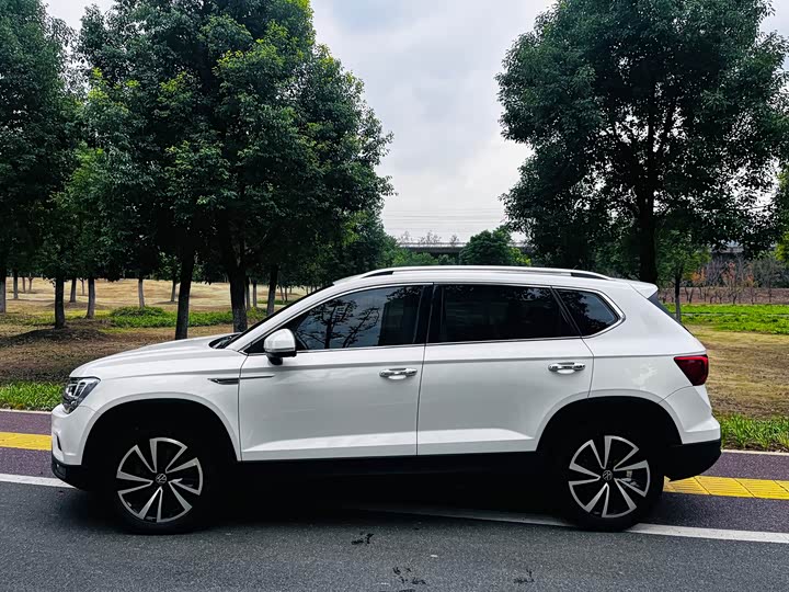 Фото 4 - Volkswagen Tharu