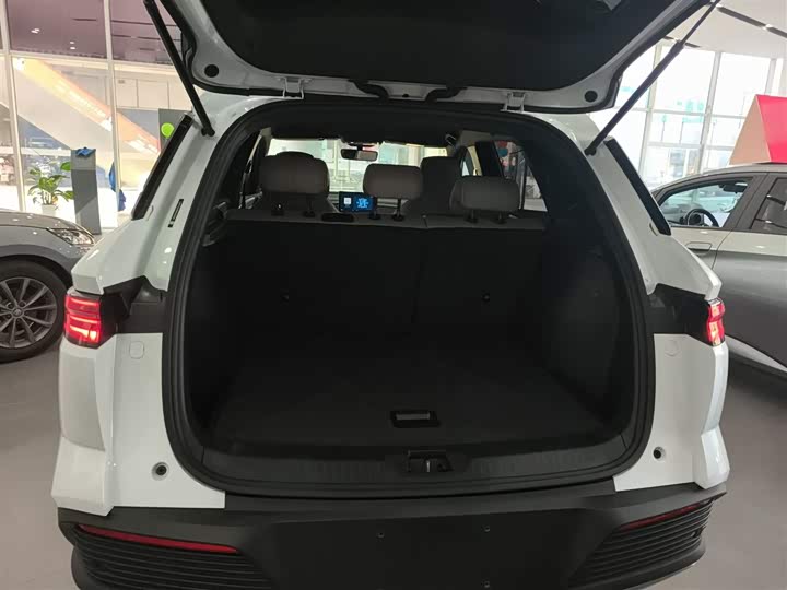 Фото 19 - BYD Song Pro Hybrid