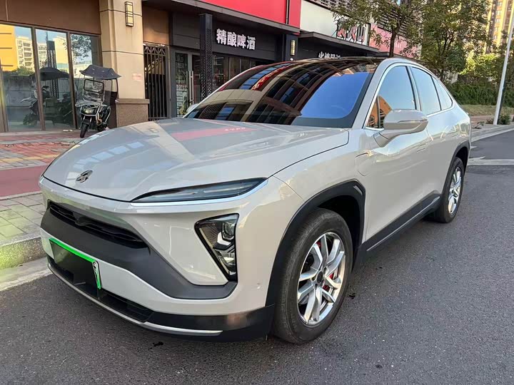 Фото 1 - Nio EC6