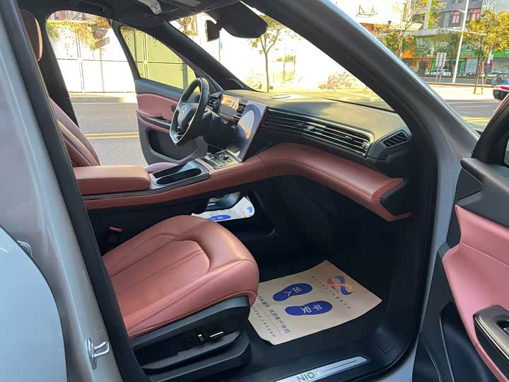 Фото 12 - Nio EC6