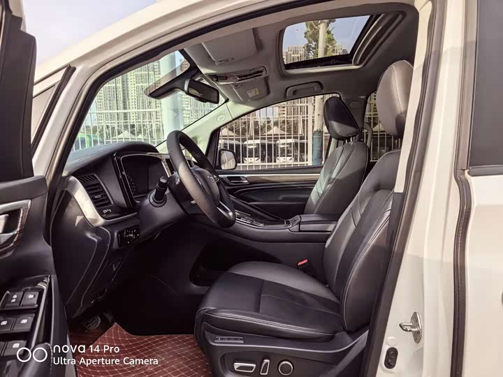 Фото 4 - GAC Trumpchi M8