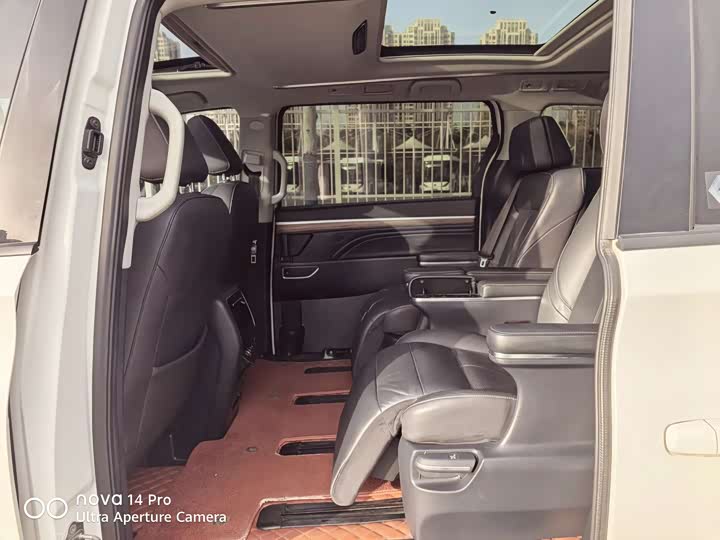 Фото 7 - GAC Trumpchi M8