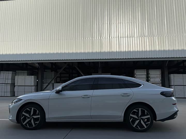 Фото 14 - Volkswagen Lamando L