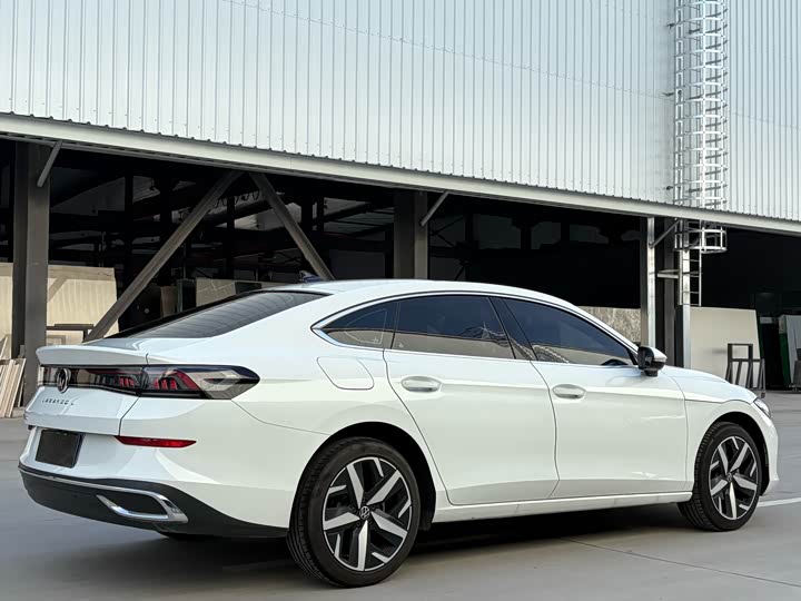 Фото 19 - Volkswagen Lamando L