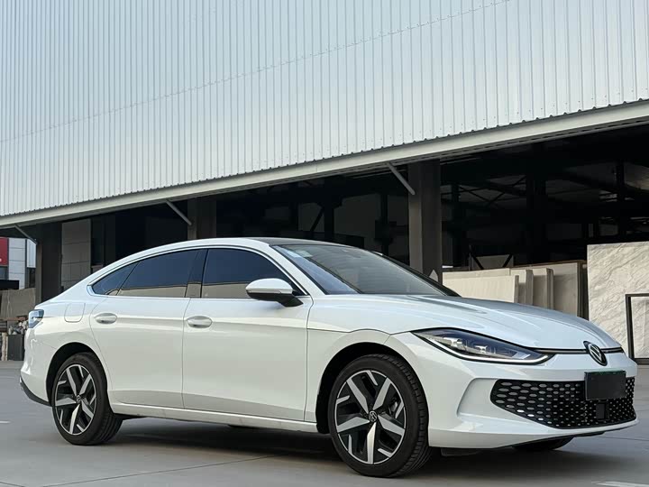 Фото 3 - Volkswagen Lamando L