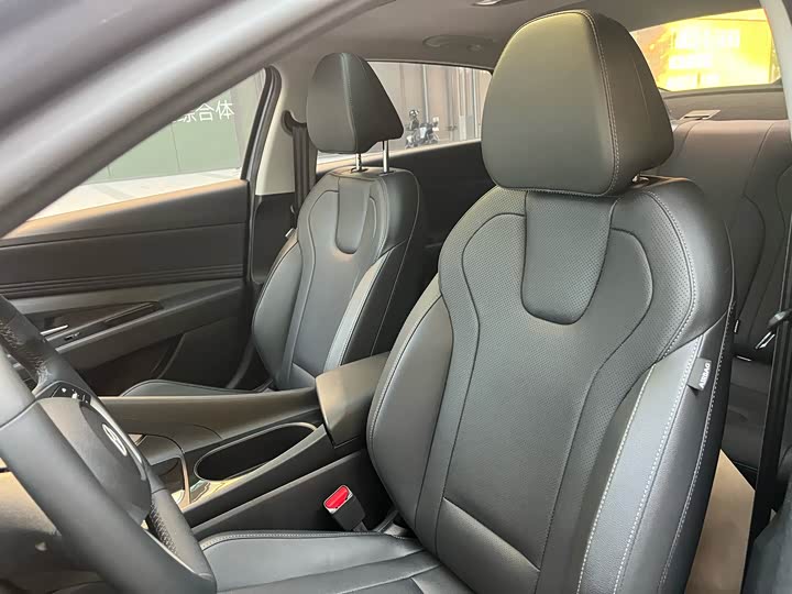 Фото 13 - Hyundai Elantra N line