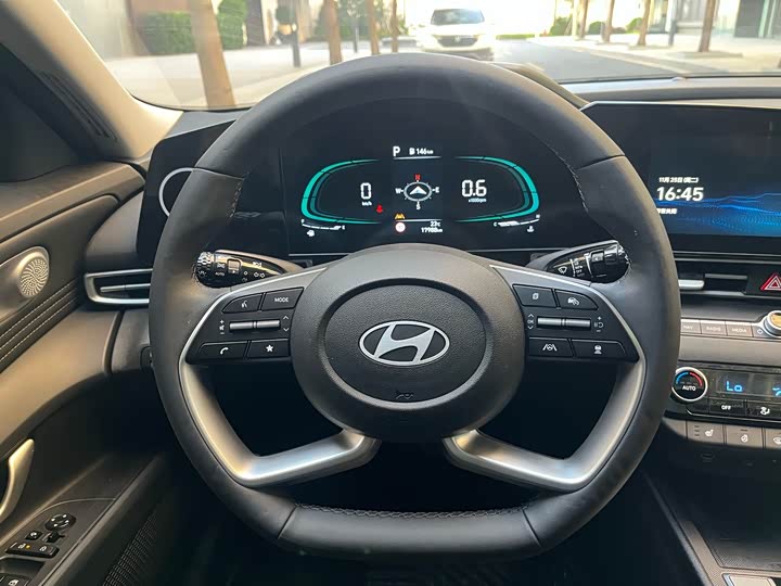 Фото 26 - Hyundai Elantra N line