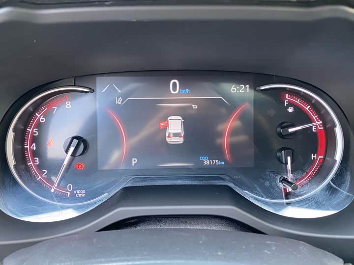 Фото 7 - Toyota RAV4