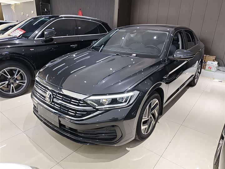 Фото 1 - Volkswagen Sagitar L