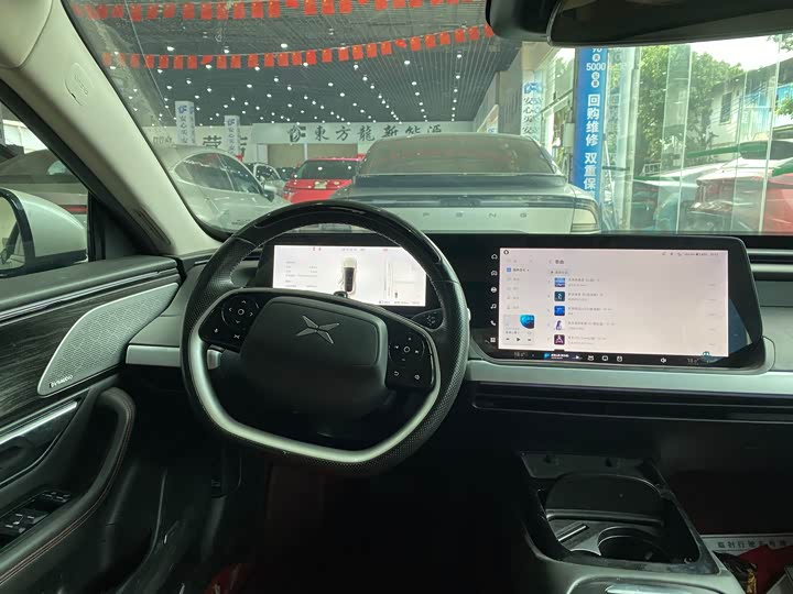 Фото 10 - XPeng P7