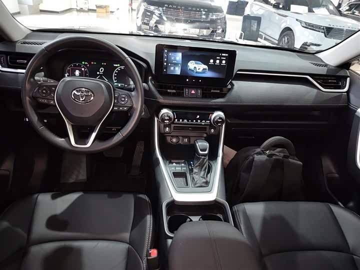 Фото 10 - Toyota Wildlander