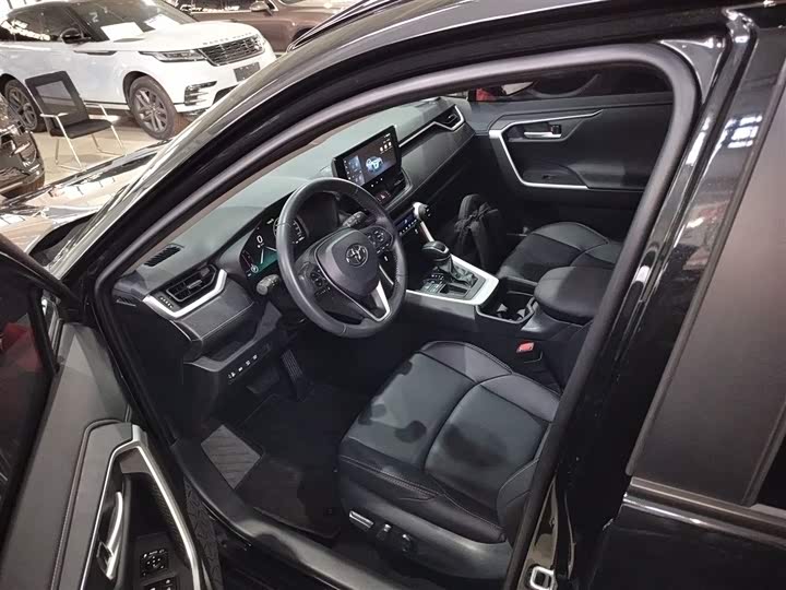 Фото 16 - Toyota Wildlander