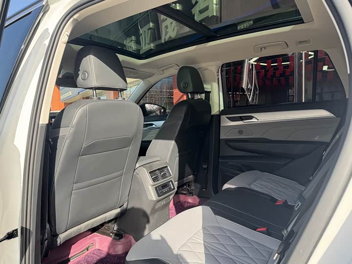 Фото 14 - Volkswagen Tavendor