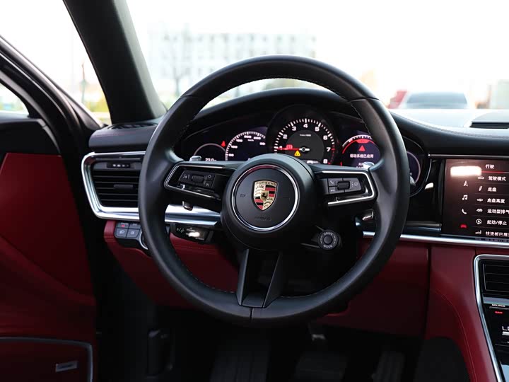 Фото 11 - Porsche Panamera