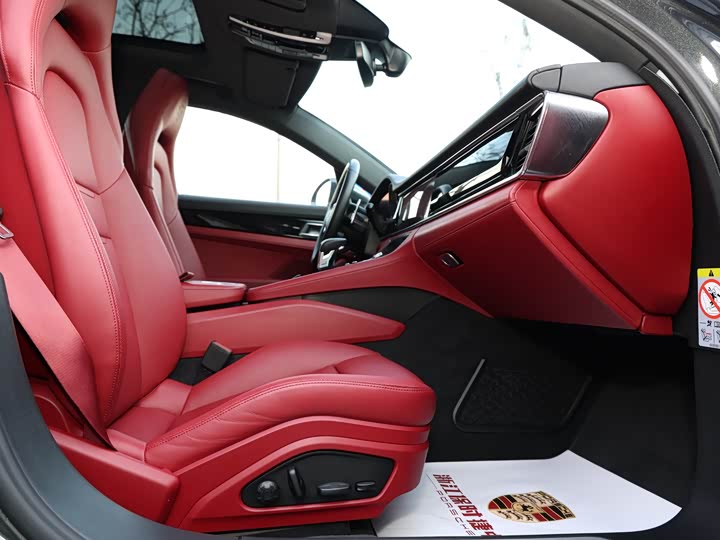 Фото 9 - Porsche Panamera