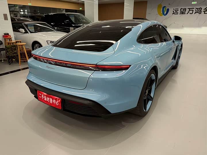 Фото 5 - Porsche Taycan