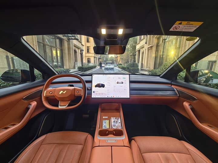 Фото 9 - Nio Onvo L60