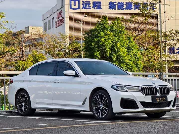 Фото 3 - BMW 5 Series