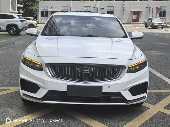 Фото 2 - Geely Preface
