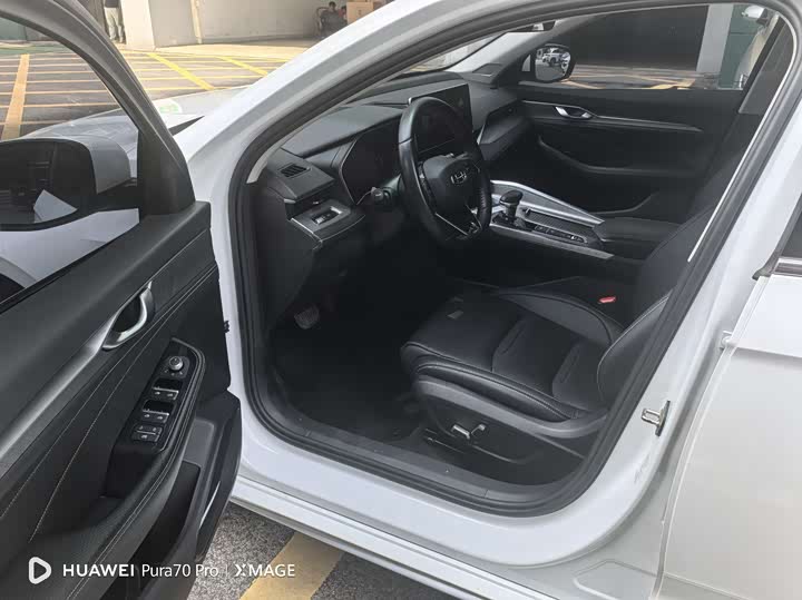 Фото 4 - Geely Preface