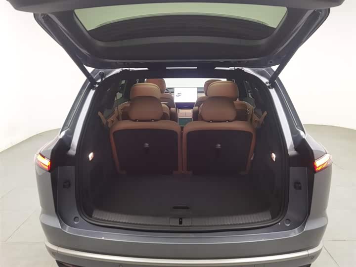 Фото 16 - Nio Onvo L90